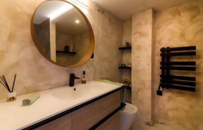 Resale - Apartment - Middle Floor Apartment - Marbella - Nueva Andalucia