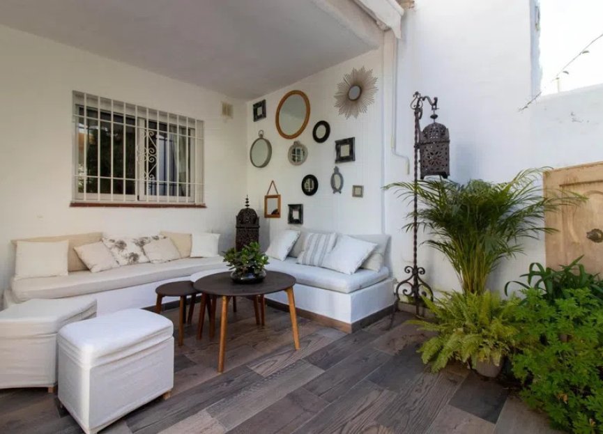 Resale - Apartment - Middle Floor Apartment - Marbella - Nueva Andalucia