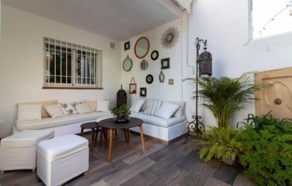 Resale - Apartment - Middle Floor Apartment - Marbella - Nueva Andalucia