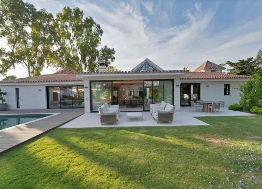 Resale - House - Detached Villa - Marbella - Puerto Banús