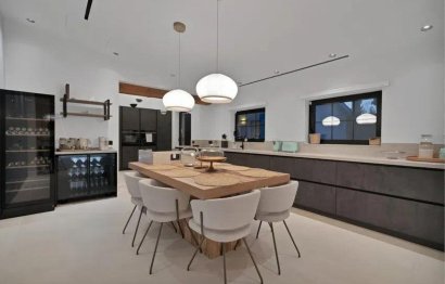 Resale - House - Detached Villa - Marbella - Puerto Banús