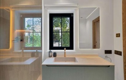 Resale - House - Detached Villa - Marbella - Puerto Banús