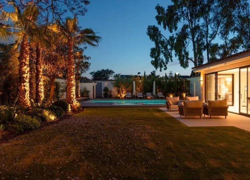 Resale - House - Detached Villa - Marbella - Puerto Banús