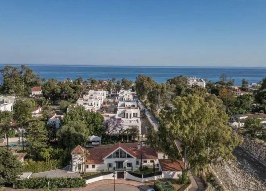 Resale - House - Detached Villa - Marbella - Puerto Banús