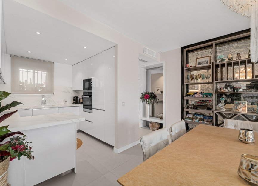 Resale - Apartment - Middle Floor Apartment - Marbella - The Golden Mile