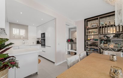 Resale - Apartment - Middle Floor Apartment - Marbella - The Golden Mile