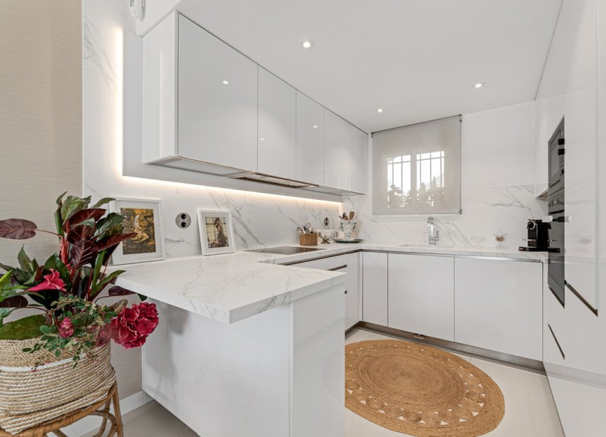 Resale - Apartment - Middle Floor Apartment - Marbella - The Golden Mile