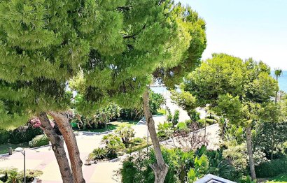 Resale - Apartment - Middle Floor Apartment - Marbella - Puerto Banús