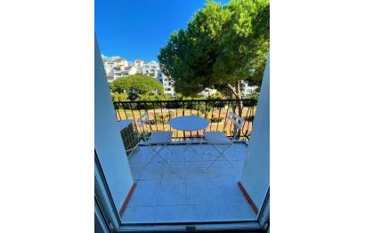 Resale - Apartment - Middle Floor Apartment - Marbella - Puerto Banús