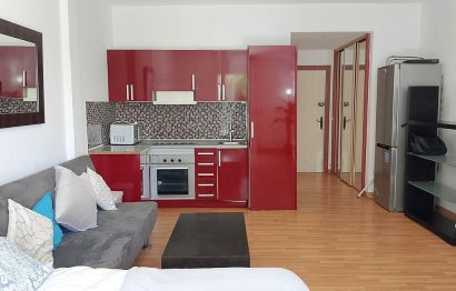 Resale - Apartment - Middle Floor Apartment - Marbella - Puerto Banús