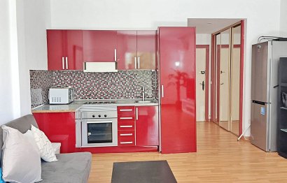 Resale - Apartment - Middle Floor Apartment - Marbella - Puerto Banús