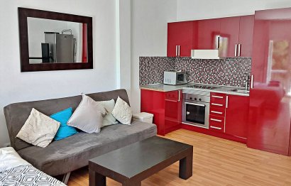 Resale - Apartment - Middle Floor Apartment - Marbella - Puerto Banús