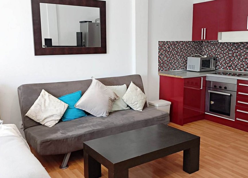 Resale - Apartment - Middle Floor Apartment - Marbella - Puerto Banús