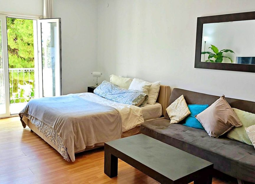 Resale - Apartment - Middle Floor Apartment - Marbella - Puerto Banús