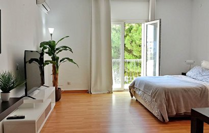 Resale - Apartment - Middle Floor Apartment - Marbella - Puerto Banús