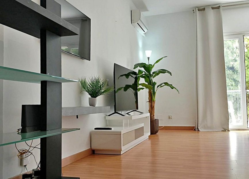 Resale - Apartment - Middle Floor Apartment - Marbella - Puerto Banús