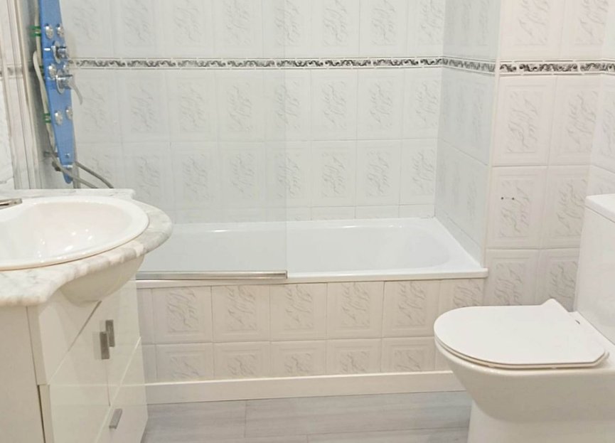 Resale - Apartment - Middle Floor Apartment - Marbella - Puerto Banús