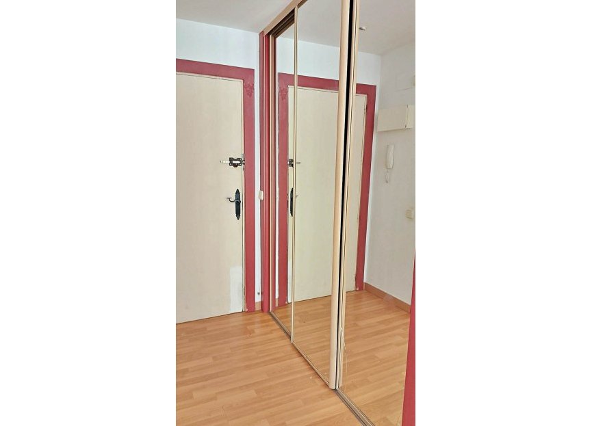 Resale - Apartment - Middle Floor Apartment - Marbella - Puerto Banús