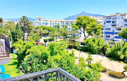 Resale - Apartment - Middle Floor Apartment - Marbella - Puerto Banús