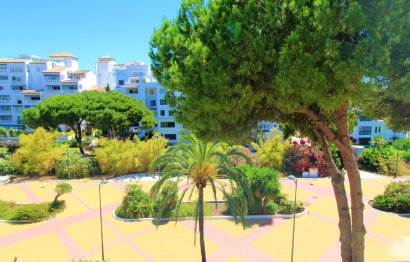 Resale - Apartment - Middle Floor Apartment - Marbella - Puerto Banús