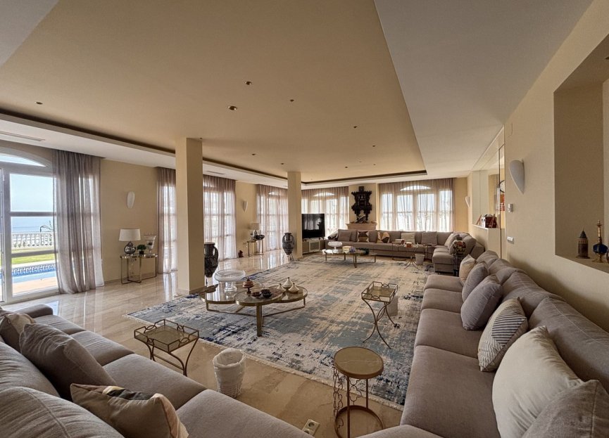 Resale - House - Detached Villa - Estepona - Selwo