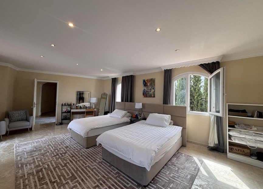 Resale - House - Detached Villa - Estepona - Selwo