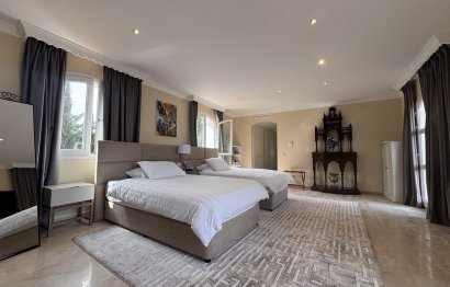 Resale - House - Detached Villa - Estepona - Selwo