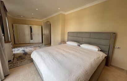 Resale - House - Detached Villa - Estepona - Selwo