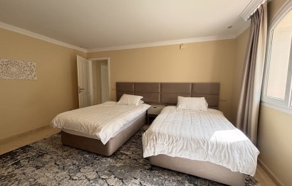 Resale - House - Detached Villa - Estepona - Selwo