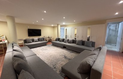 Resale - House - Detached Villa - Estepona - Selwo