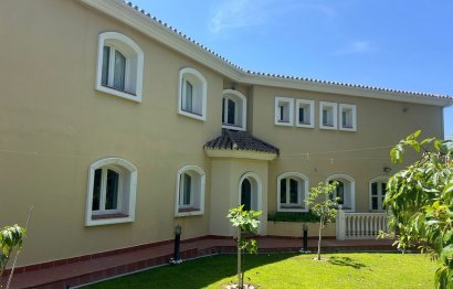 Resale - House - Detached Villa - Estepona - Selwo