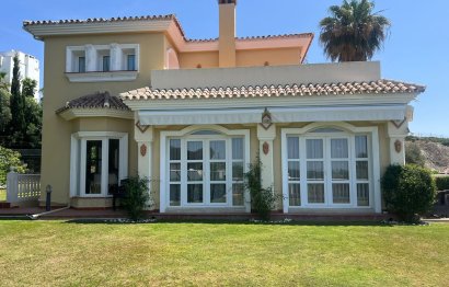 Resale - House - Detached Villa - Estepona - Selwo