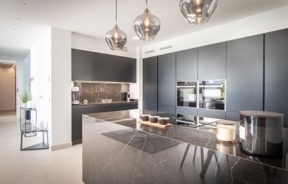 Resale - House - Detached Villa - Estepona - Estepona Centro