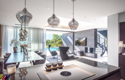 Resale - House - Detached Villa - Estepona - Estepona Centro