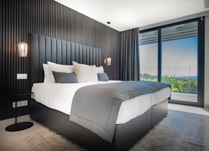 Resale - House - Detached Villa - Estepona - Estepona Centro