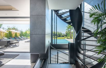 Resale - House - Detached Villa - Estepona - Estepona Centro