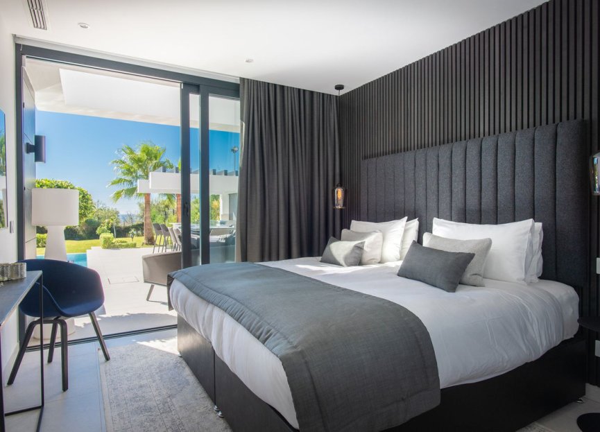 Resale - House - Detached Villa - Estepona - Estepona Centro