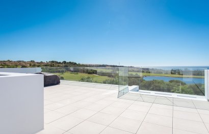 Resale - House - Detached Villa - Estepona - Estepona Centro