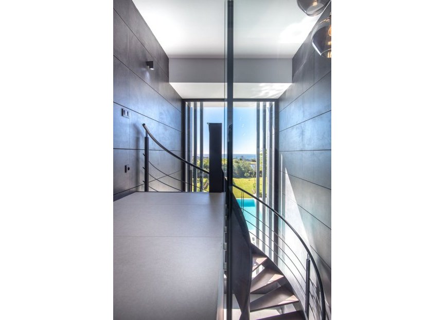 Resale - House - Detached Villa - Estepona - Estepona Centro