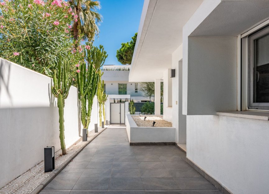 Resale - House - Detached Villa - Marbella - Marbella Centro