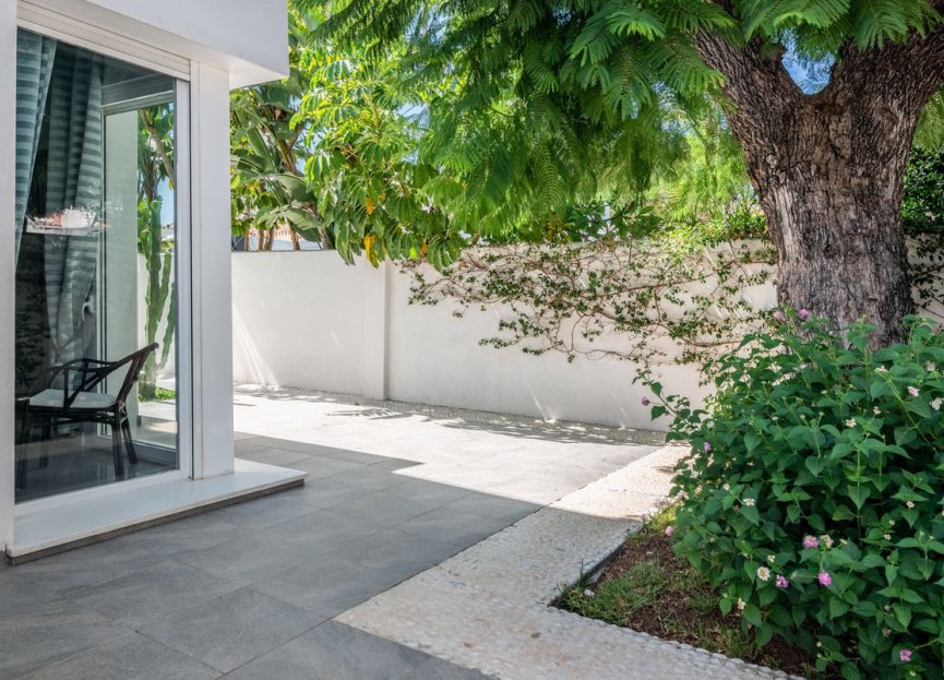 Resale - House - Detached Villa - Marbella - Marbella Centro