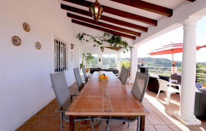 Resale - House - Detached Villa - Estepona - Estepona Centro