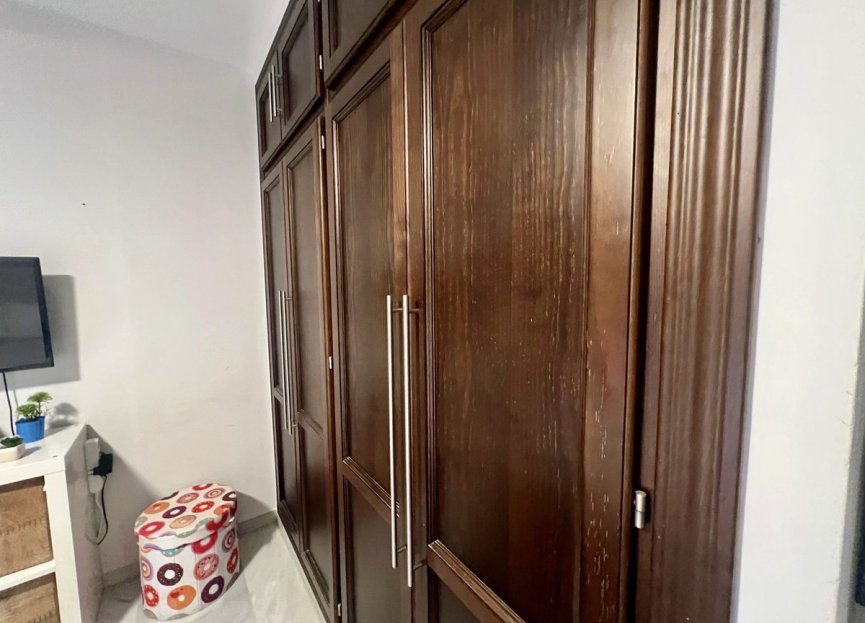 Resale - Apartment - Middle Floor Apartment - Estepona - Estepona Centro