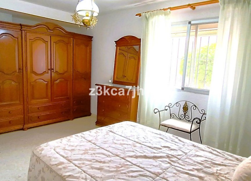 Resale - Ground floor apartment - Estepona - Estepona Centro