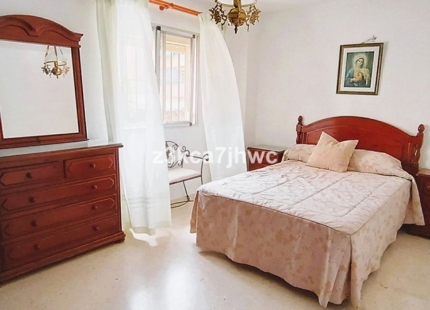 Resale - Ground floor apartment - Estepona - Estepona Centro