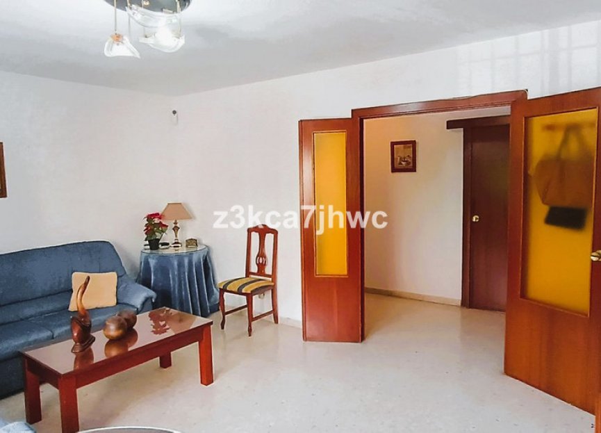 Resale - Ground floor apartment - Estepona - Estepona Centro