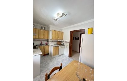 Resale - Ground floor apartment - Estepona - Estepona Centro