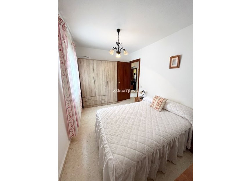 Resale - Ground floor apartment - Estepona - Estepona Centro