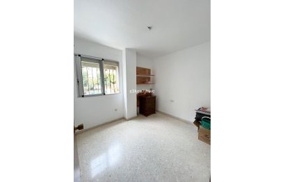 Resale - Ground floor apartment - Estepona - Estepona Centro