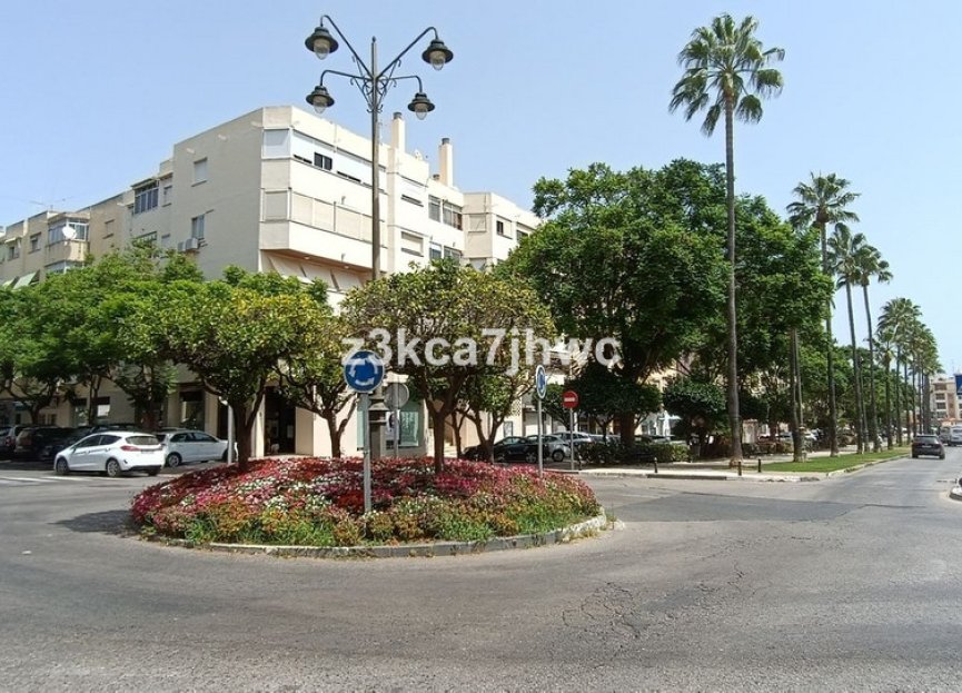 Resale - Ground floor apartment - Estepona - Estepona Centro